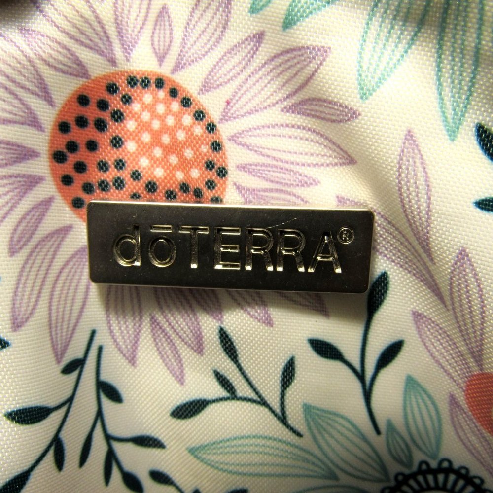 Doterra Crossbody Purse Bag Essential Oils Storage Silver And Floral - Picture 7 of 9